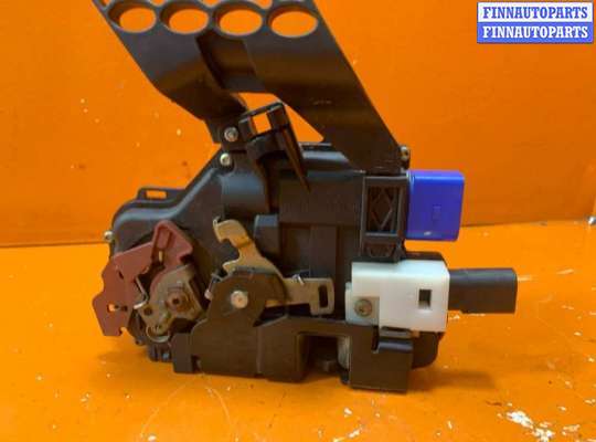 купить Замок двери передней левой на Volkswagen Touareg