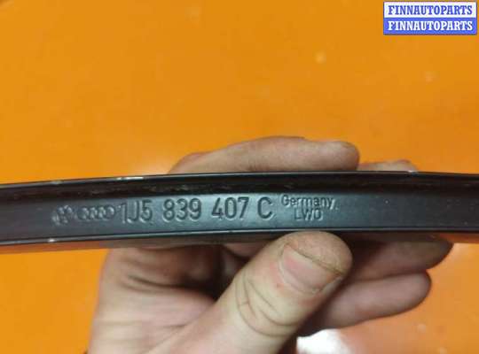 купить Направляющая стекла на Volkswagen Bora