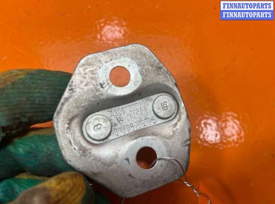 купить Ответная часть (скоба) замка двери на Volkswagen Crafter