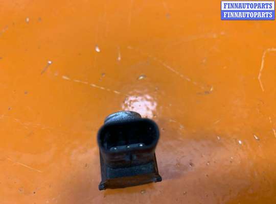 купить Датчик парктроника на Volkswagen Caddy