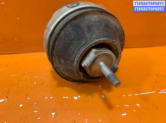 купить Подушка крепления двигателя на Volkswagen Passat