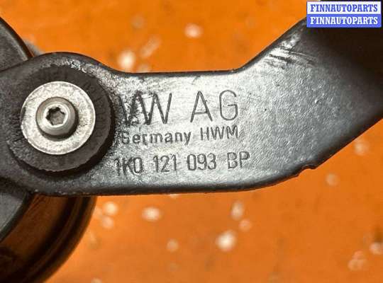 купить Насос антифриза дополнительный на Volkswagen Passat