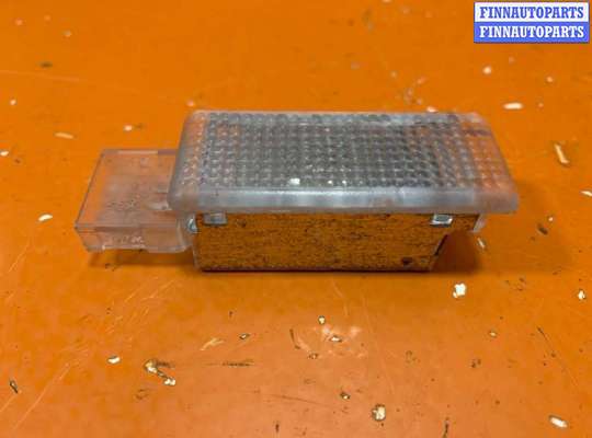 купить Фонарь салона (плафон) на Volkswagen Touareg