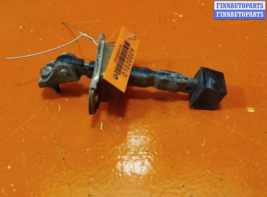 купить Ограничитель открывания двери на Mitsubishi Space Runner