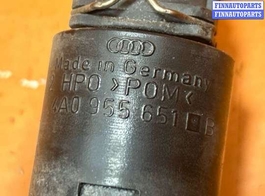 купить НАСОС (МОТОРЧИК) ОМЫВАТЕЛЯ СТЕКЛА на Audi A4