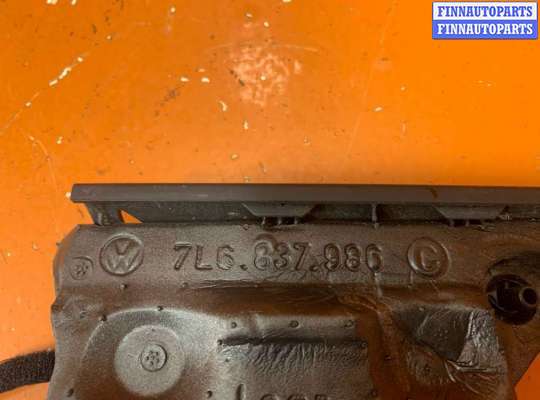 купить Накладка декоративная на Volkswagen Touareg