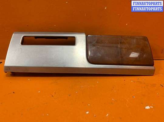 купить Накладка декоративная на торпедо на Volkswagen Touareg