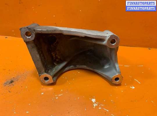 купить Кронштейн двигателя на Volkswagen Touareg