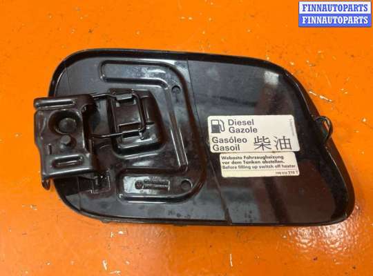 Лючок бензобака на Volkswagen Touareg I (7L)