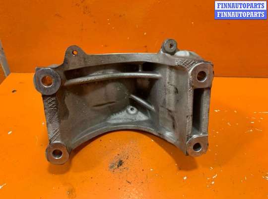 купить Кронштейн двигателя на Volkswagen Touareg