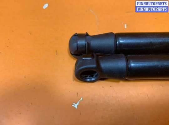 купить Амортизатор капота на Volkswagen Touareg