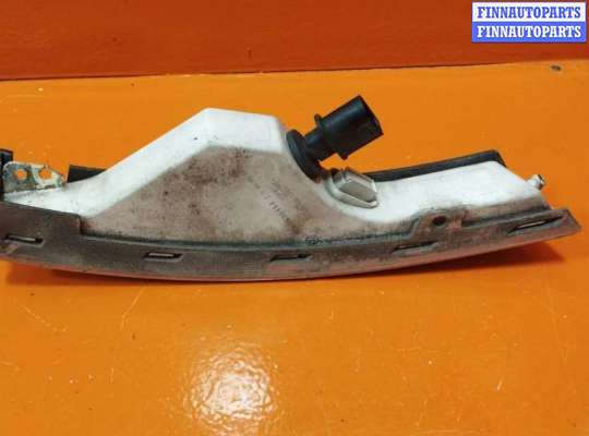 купить Поворотник левый на Volkswagen Passat