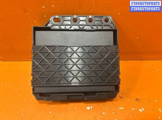 Блок предохранителей на Volkswagen Passat B7 (36)