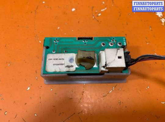 купить Фонарь салона (плафон) на Volkswagen Touareg