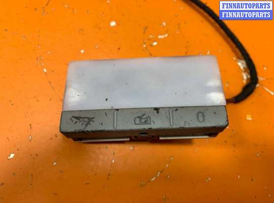 купить Фонарь салона (плафон) на Volkswagen Touareg