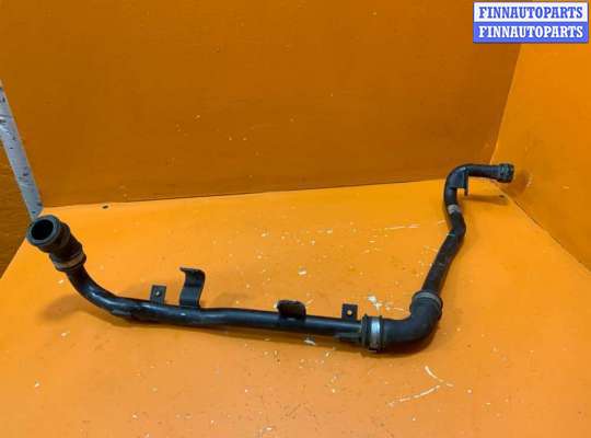 купить Патрубок вентиляции картера на Volkswagen Passat