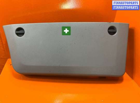 купить Обшивка двери передней правой (дверная карта) на Volkswagen Crafter