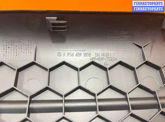 купить Накладка декоративная на торпедо на Volkswagen Crafter