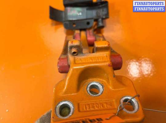 купить Петля двери (крышки) багажника на Volkswagen Crafter