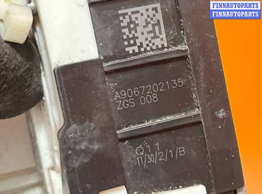 купить Замок двери передней левой на Volkswagen Crafter