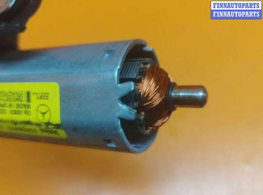 купить Моторчик заднего стеклоочистителя (дворника) на Volkswagen Crafter