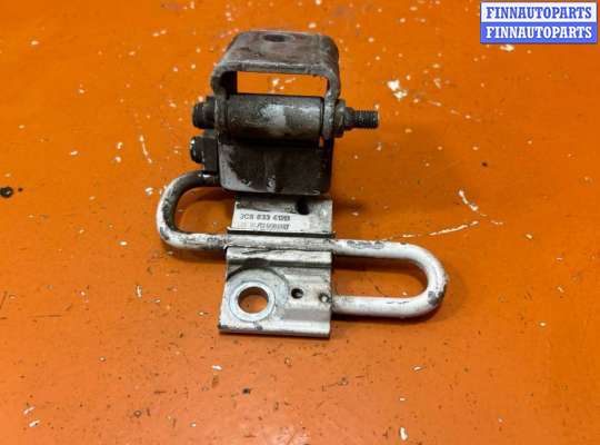 купить Петля двери на Volkswagen Passat