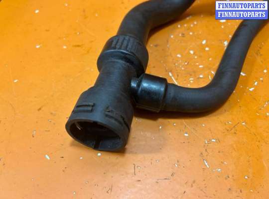 купить Патрубок радиатора на Volkswagen Passat