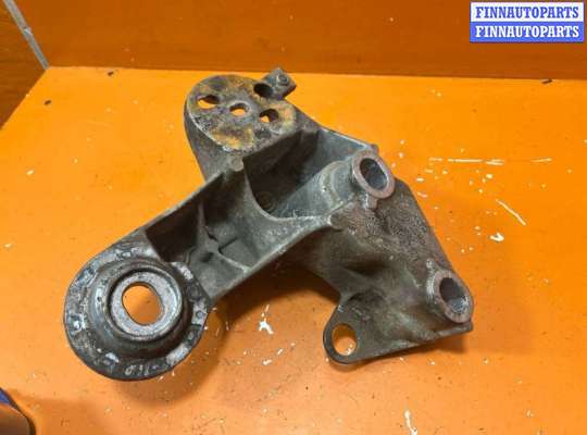 купить Крепление втулки стабилизатора на Volkswagen Passat