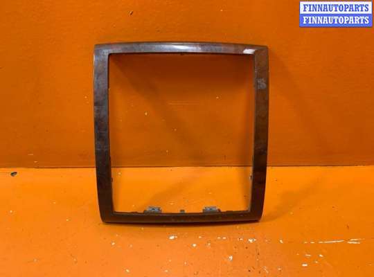 купить Накладка декоративная на Volkswagen Touareg