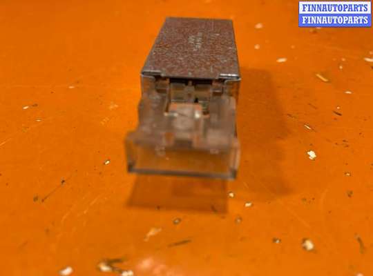 купить Фонарь салона (плафон) на Volkswagen Touareg