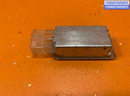 купить Фонарь салона (плафон) на Volkswagen Touareg