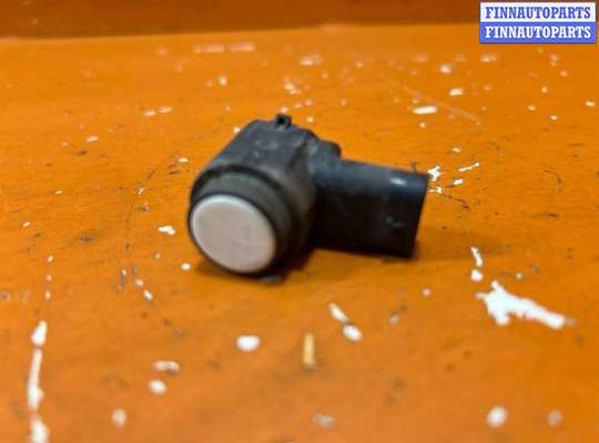 купить Датчик парктроника на Volkswagen Passat