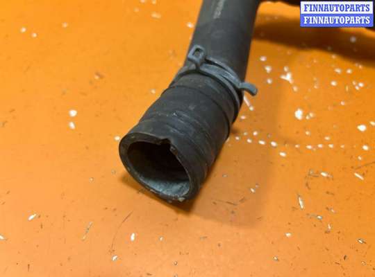 купить Патрубок (трубопровод, шланг) на Volkswagen Passat