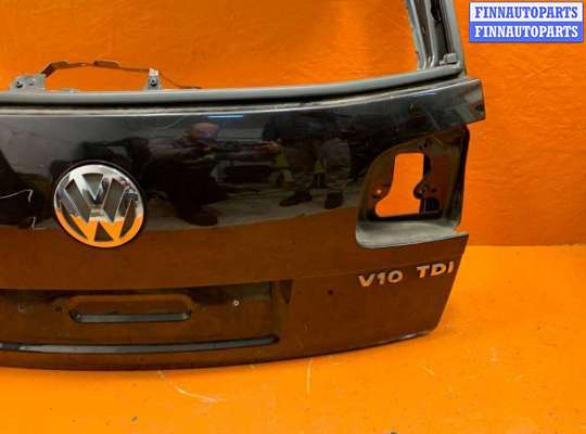 Крышка багажника на Volkswagen Touareg I (7L)