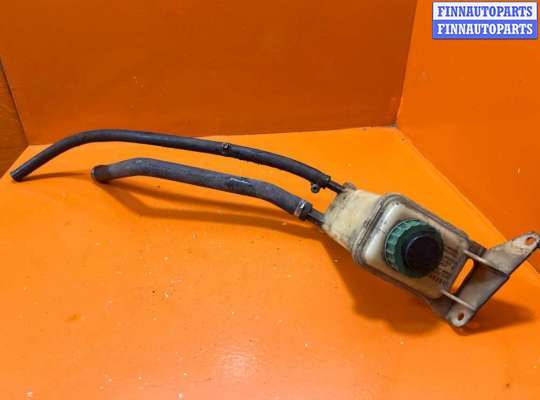 купить Бачок гидроусилителя на Volkswagen Passat