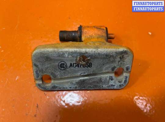 купить Петля двери на Volkswagen Crafter