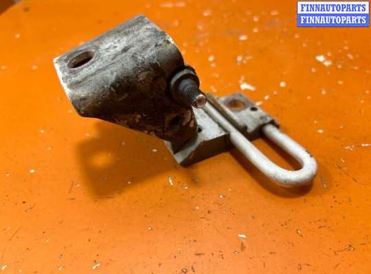 купить Петля двери на Volkswagen Passat