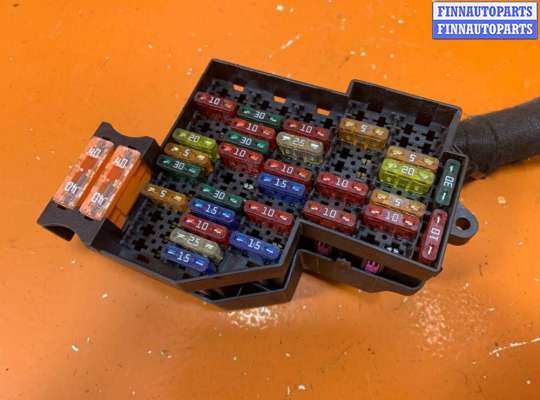 купить Блок предохранителей на Volkswagen Touareg