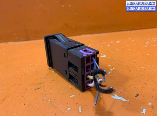 купить Кнопка обогрева зеркал на Volkswagen Passat