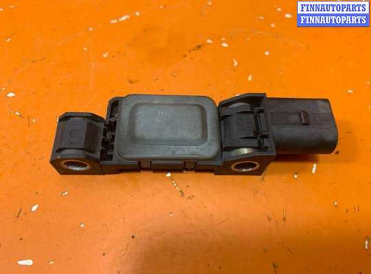 купить Датчик удара на Volkswagen Touareg