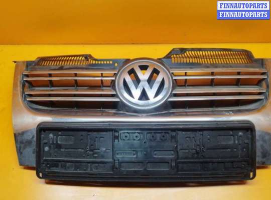 Решетка радиатора VG2356708 на Volkswagen Golf