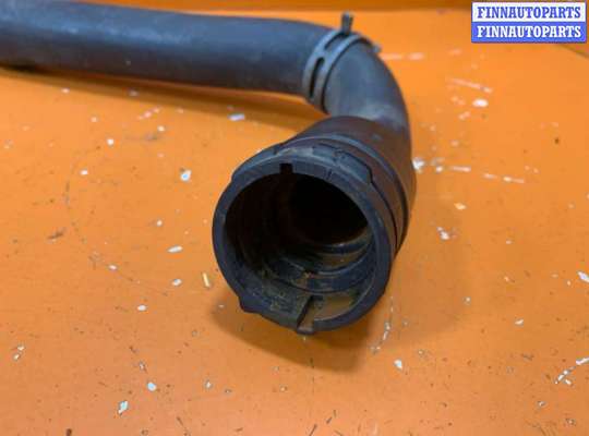 Патрубок (трубка, шланг) на Volkswagen Passat B5+ (3B, GP)