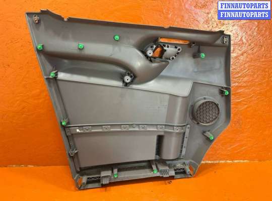 купить Обшивка двери передней правой (дверная карта) на Volkswagen Crafter