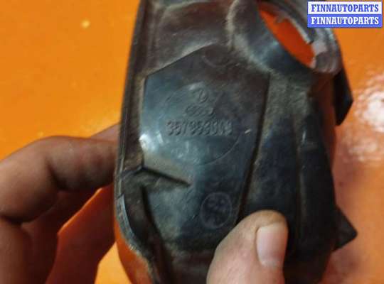 купить Поворотник левый на Volkswagen Passat