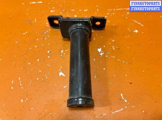 купить Кронштейн крепления на Volkswagen Passat