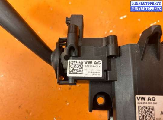 Подрулевой переключатель на Volkswagen Passat B7 (36)