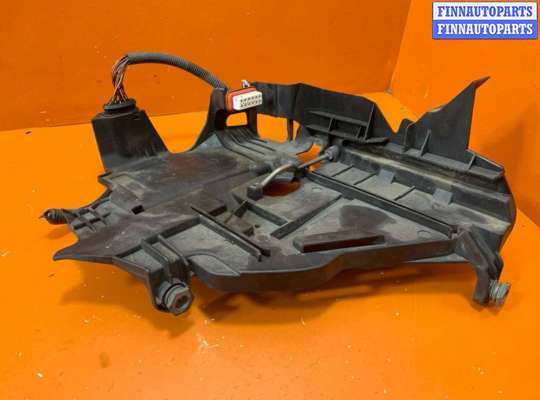 Крепление фары правой VG2573728 на Volkswagen Touareg