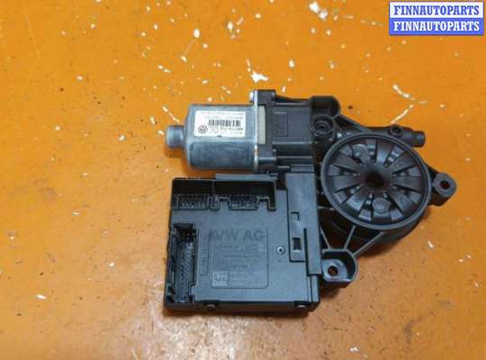 купить Моторчик стеклоподъемника передний правый на Volkswagen Passat