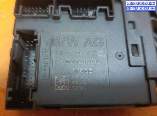 купить Моторчик стеклоподъемника передний правый на Volkswagen Passat