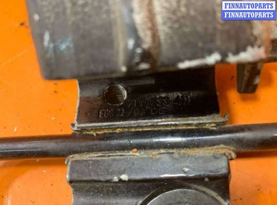 купить Петля двери на Volkswagen Touareg